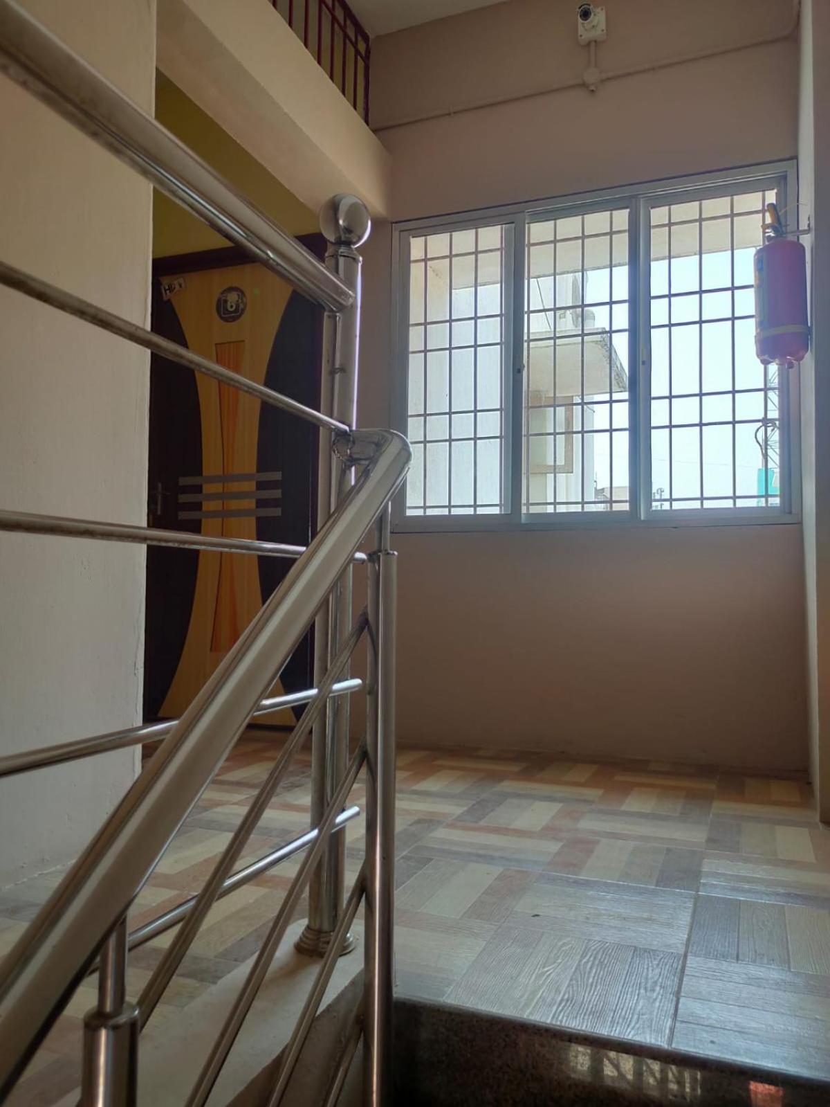 Hostel Sri Vari Residency Vellore Zewnętrze zdjęcie