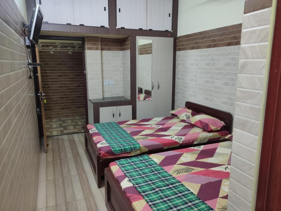Hostel Sri Vari Residency Vellore Zewnętrze zdjęcie